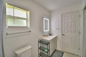 Image 15 of 28 For 2405 Roslyn Lane C
