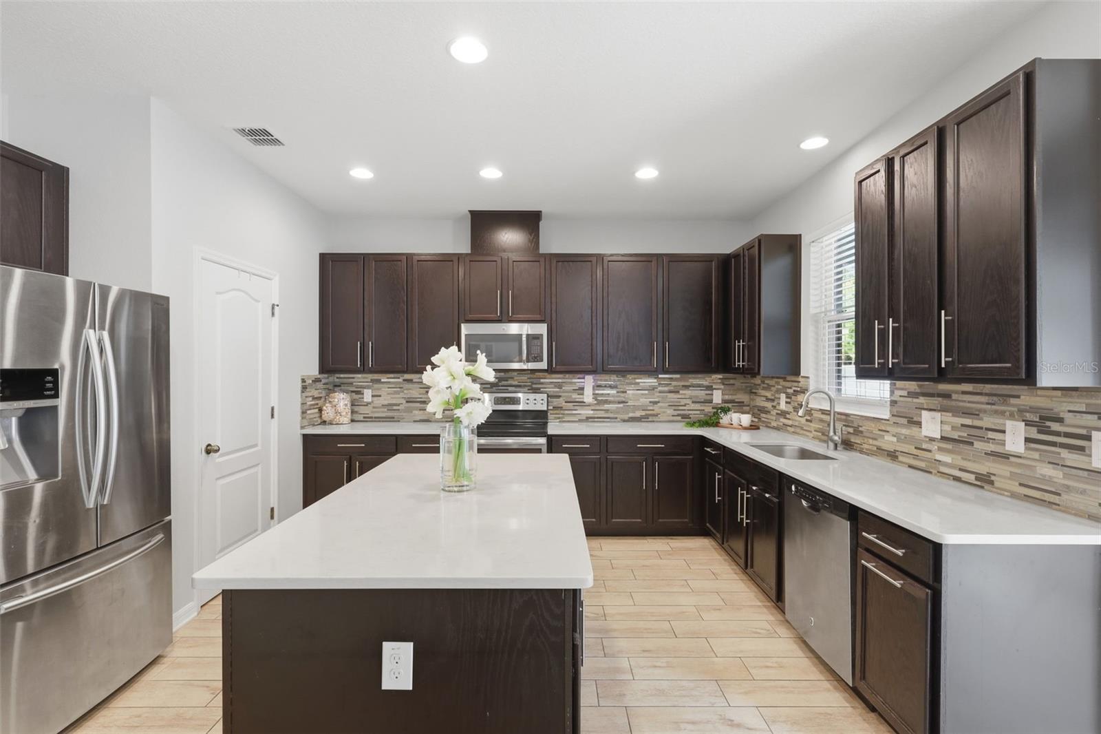 Image 13 of 45 For 2748 Peony Drive