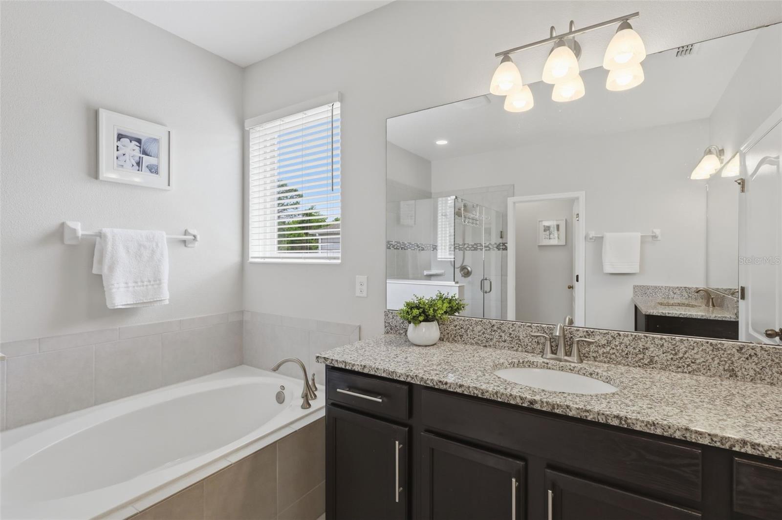 Image 25 of 45 For 2748 Peony Drive