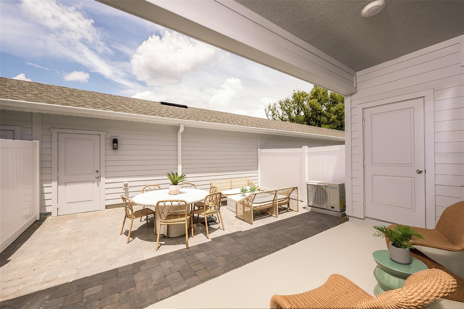 Image 19 of 19 For 686 Lola Lane