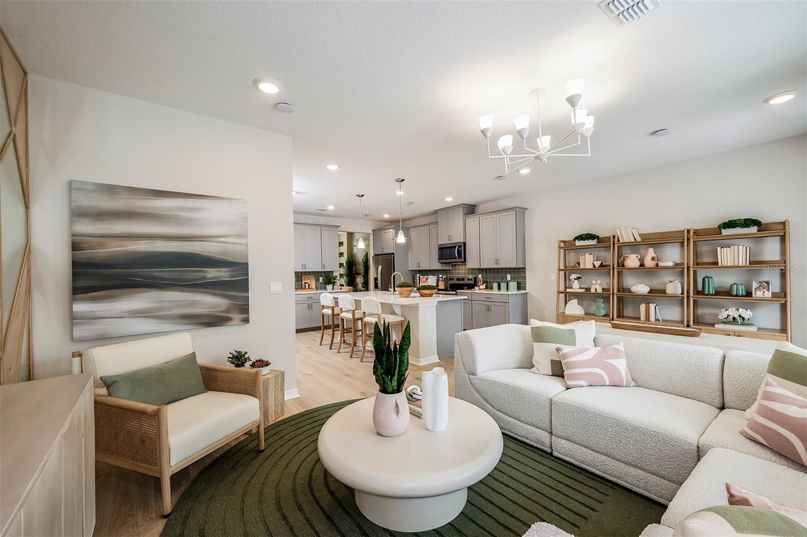 Image 8 of 19 For 686 Lola Lane