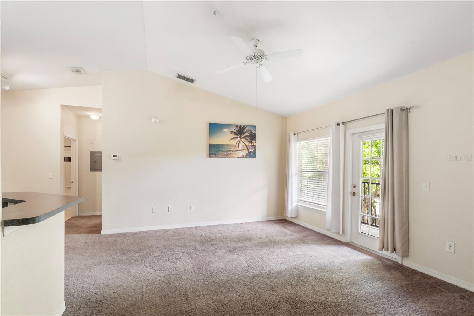 Image 6 of 10 For 6025 Westgate Drive 2533