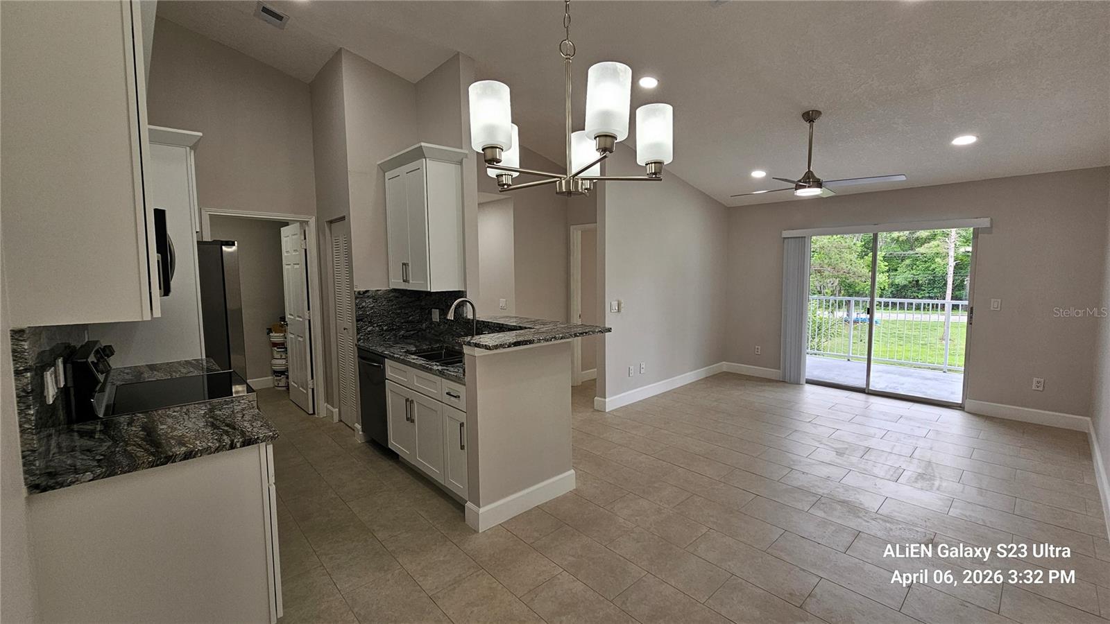 Image 13 of 29 For 2504 Grassy Point Drive 204