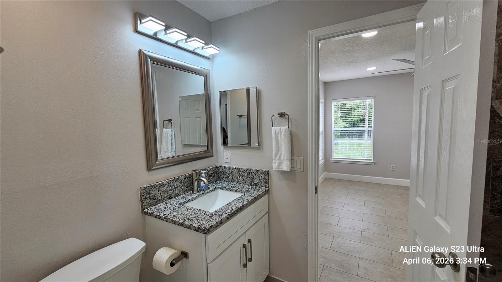 Image 18 of 29 For 2504 Grassy Point Drive 204