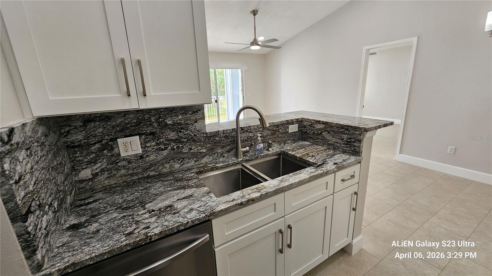 Image 9 of 29 For 2504 Grassy Point Drive 204