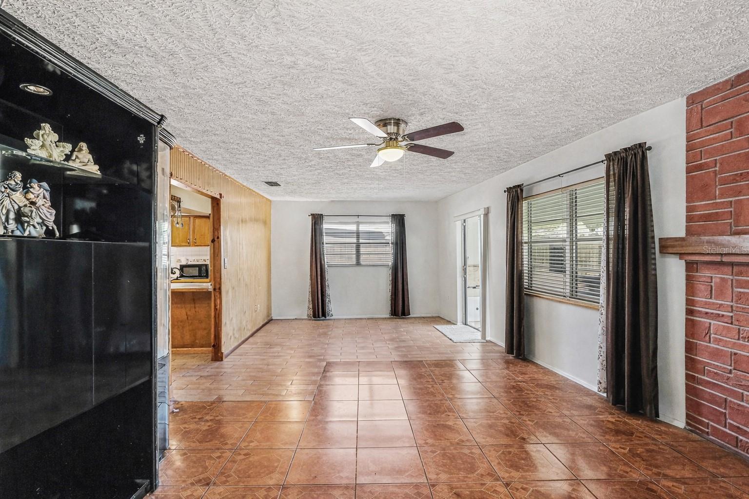 Image 6 of 29 For 10214 Brownwood Avenue