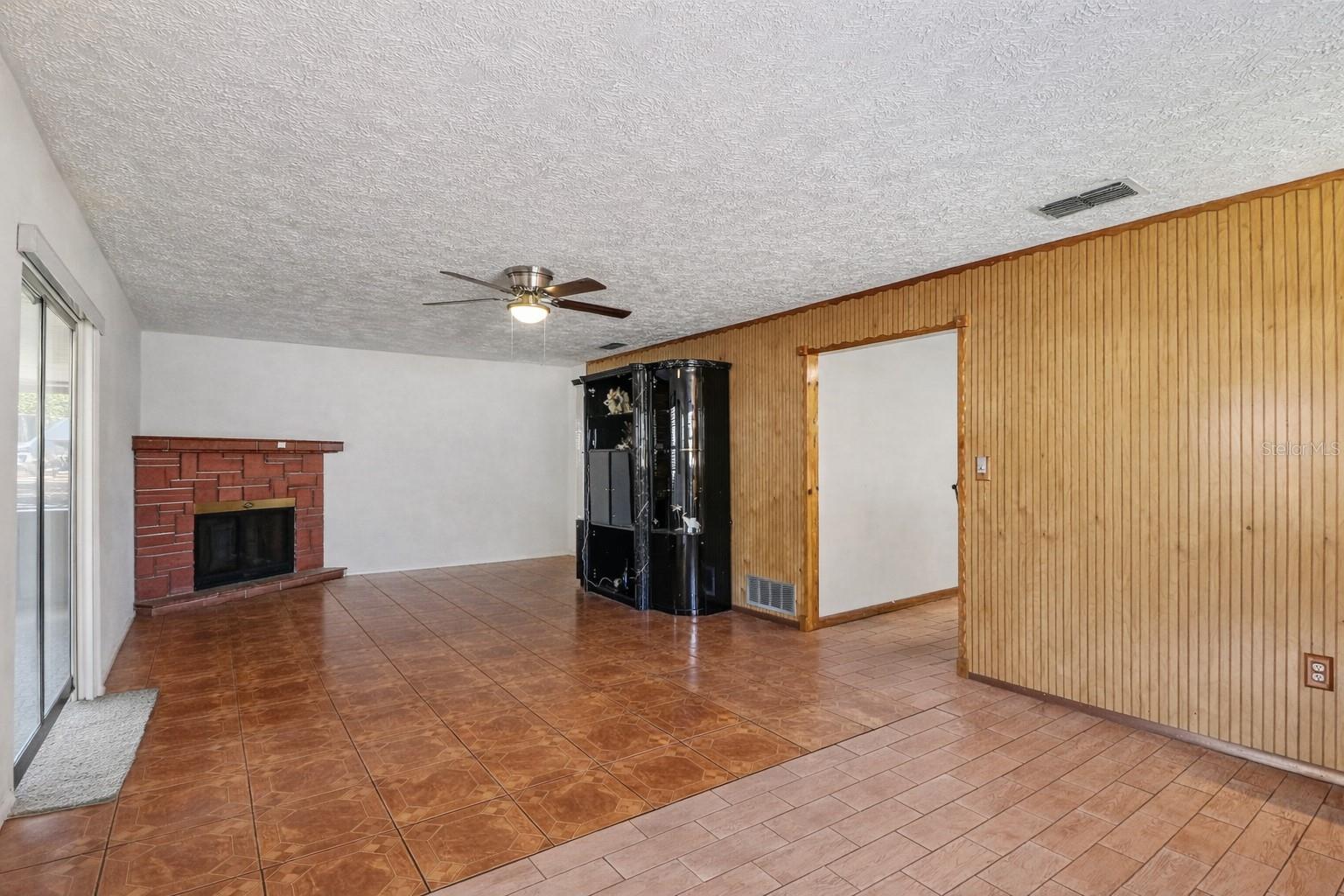 Image 8 of 29 For 10214 Brownwood Avenue