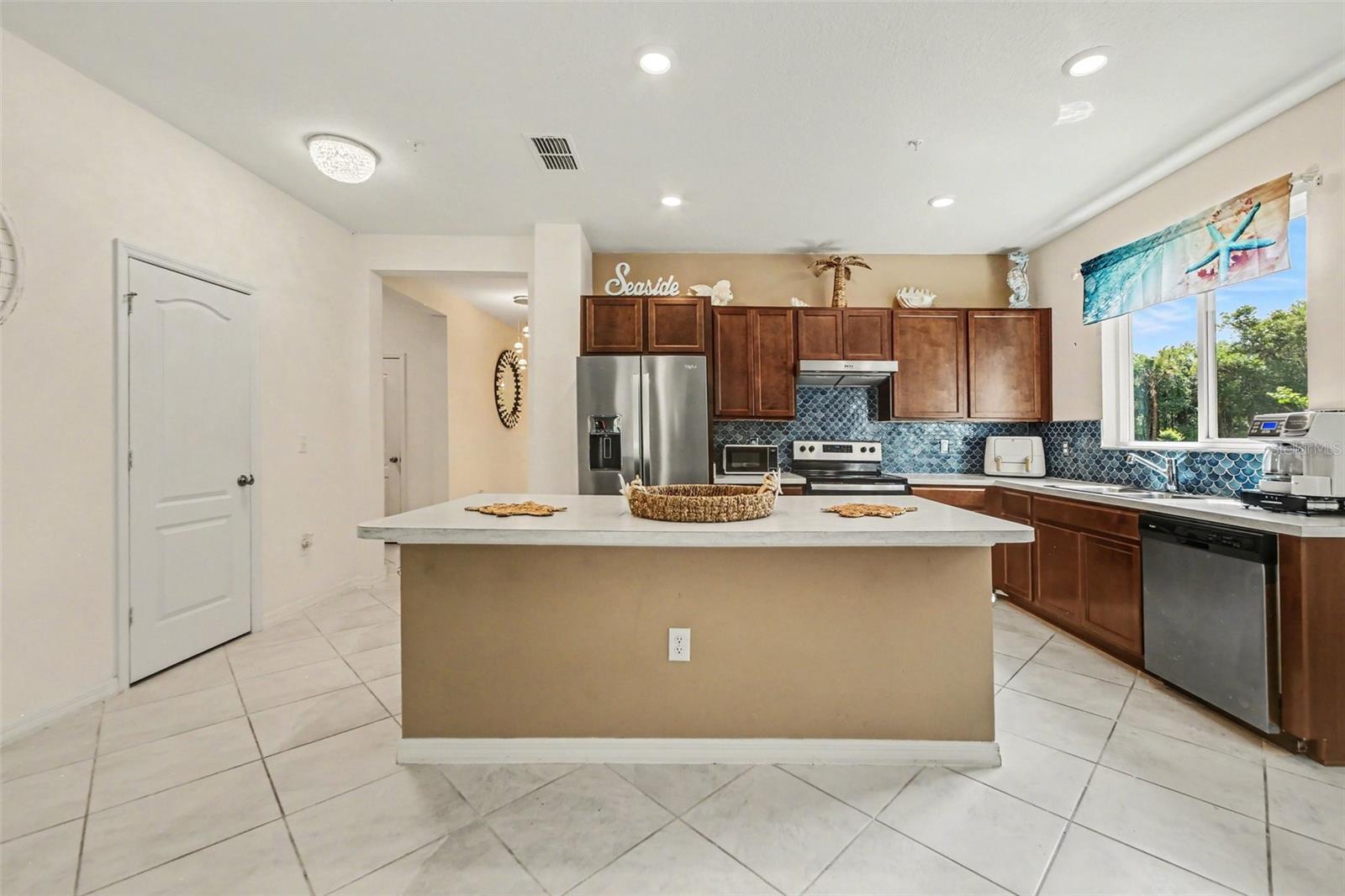 Image 7 of 23 For 7646 Turchetta Court