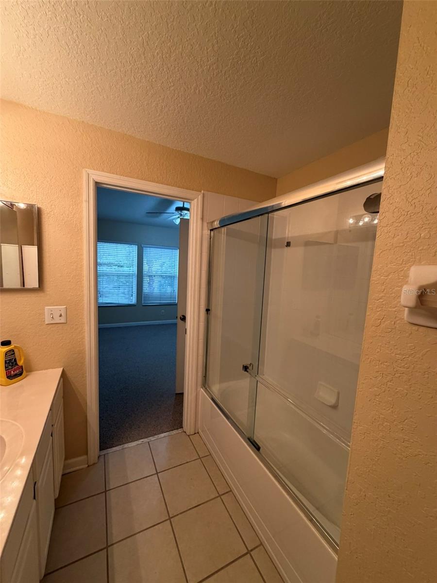 Image 12 of 21 For 809 Shropshire