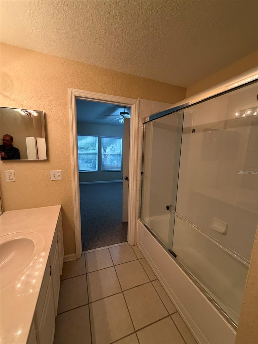 Image 13 of 21 For 809 Shropshire