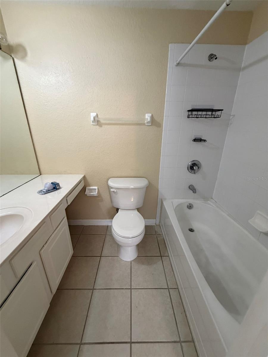 Image 17 of 21 For 809 Shropshire