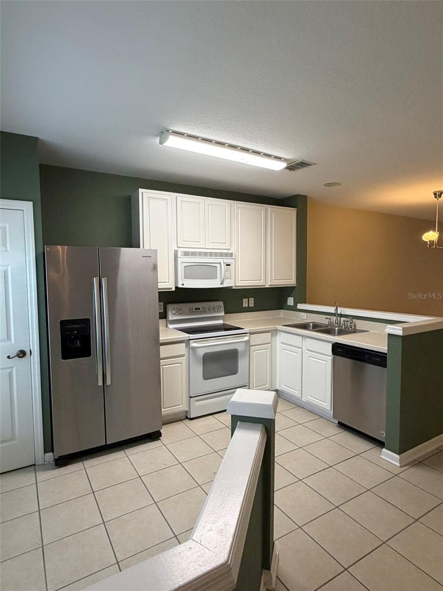 Image 3 of 21 For 809 Shropshire