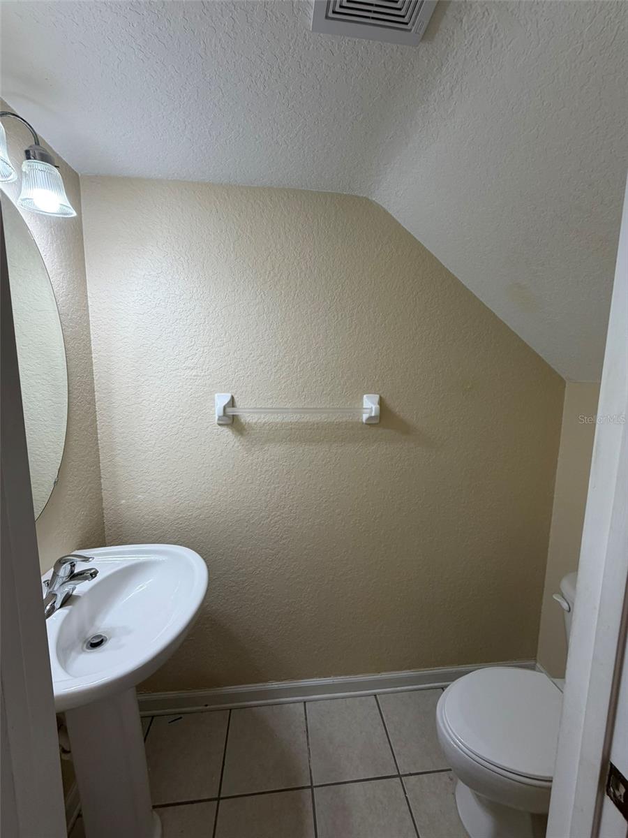 Image 7 of 21 For 809 Shropshire