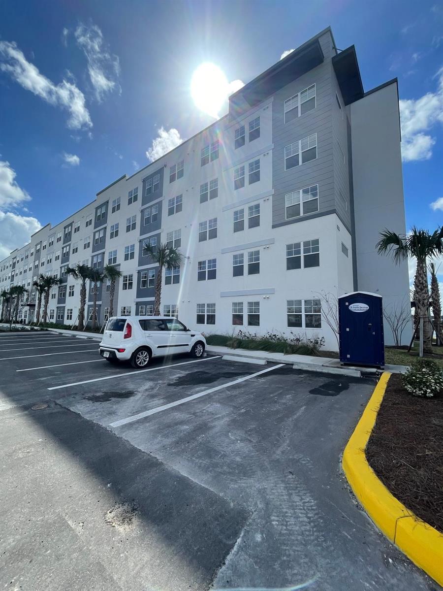 Image 3 of 17 For 5579 Millenia Boulevard 319