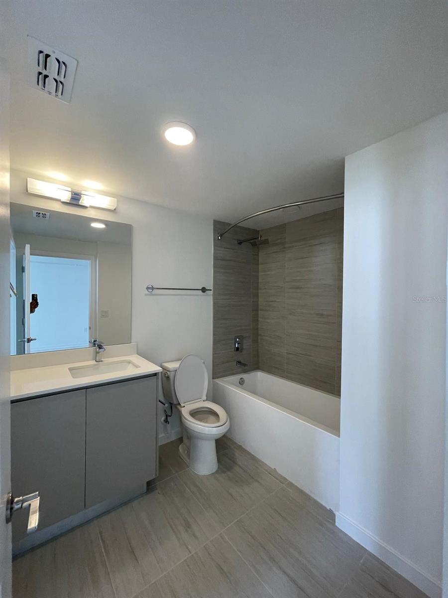 Image 9 of 17 For 5579 Millenia Boulevard 319