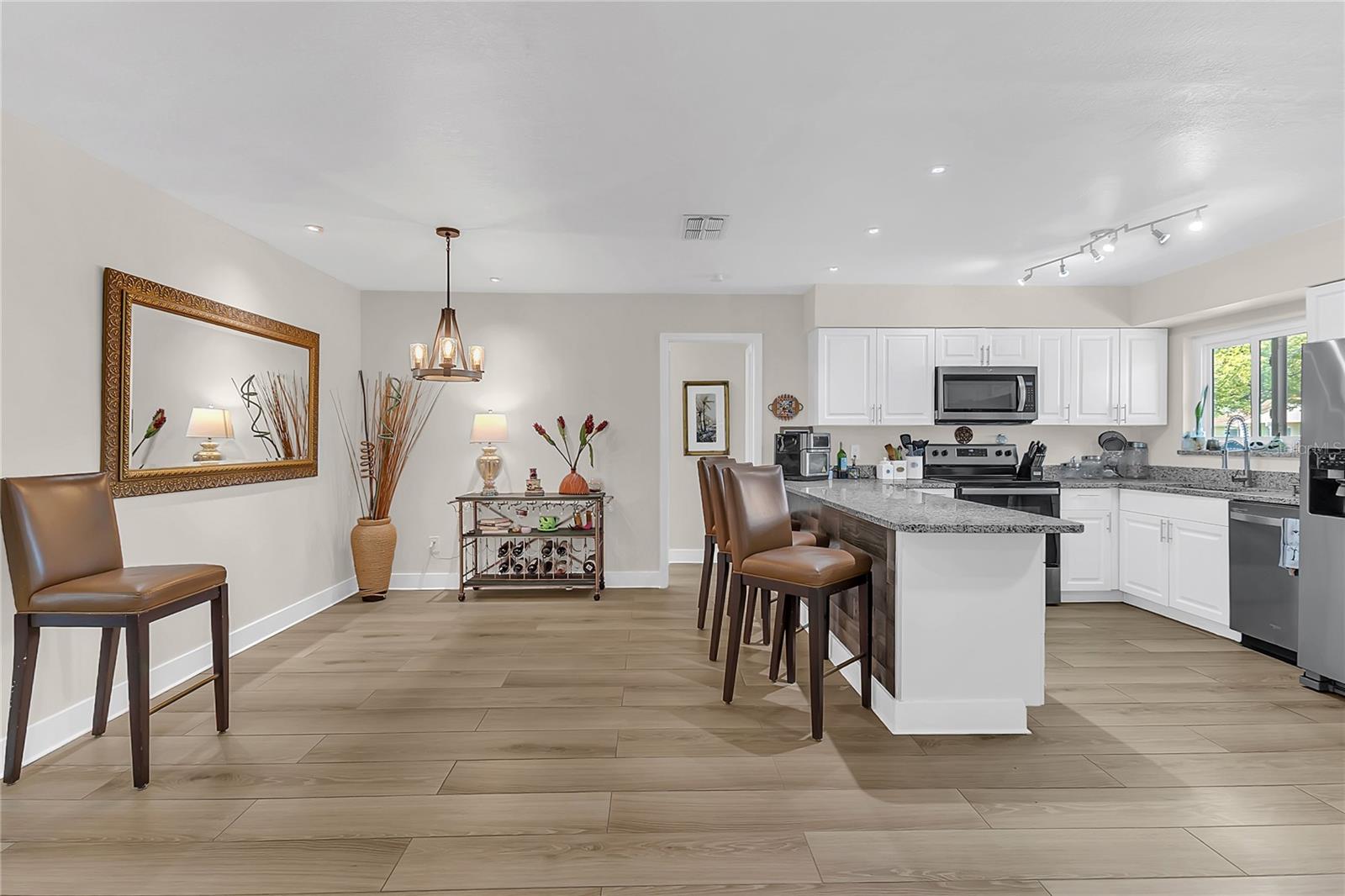 Image 10 of 38 For 10764 Wharton Court