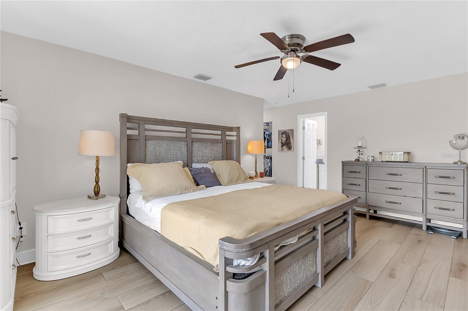 Image 16 of 38 For 10764 Wharton Court