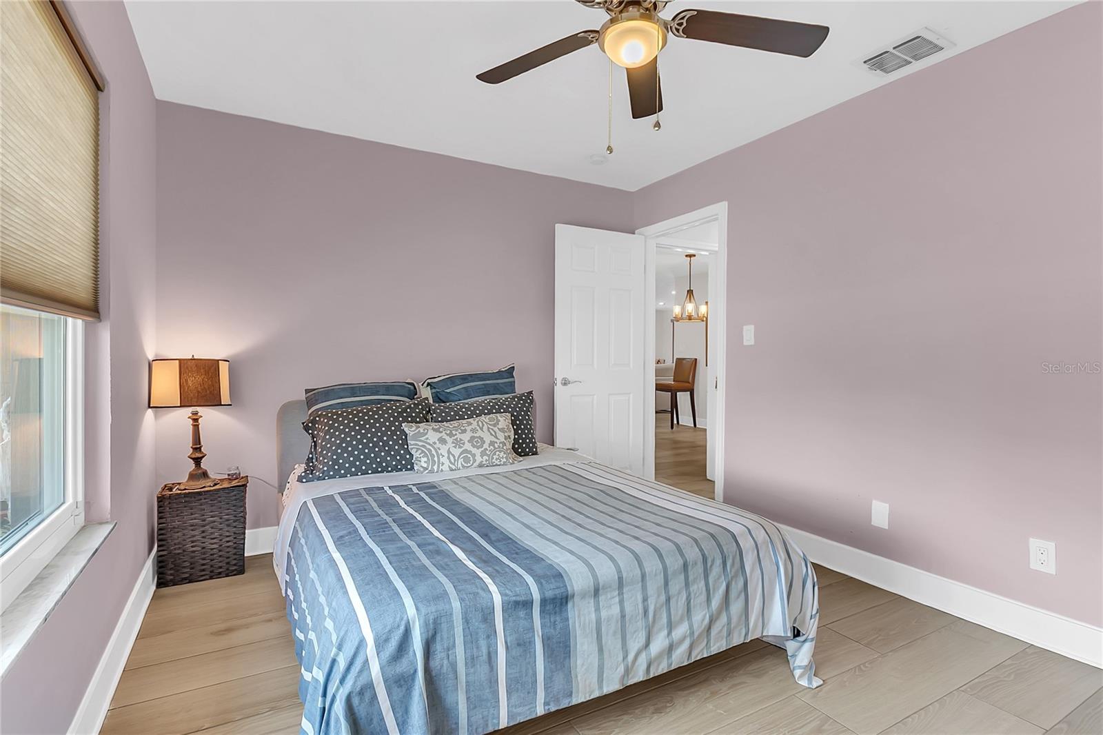 Image 18 of 38 For 10764 Wharton Court