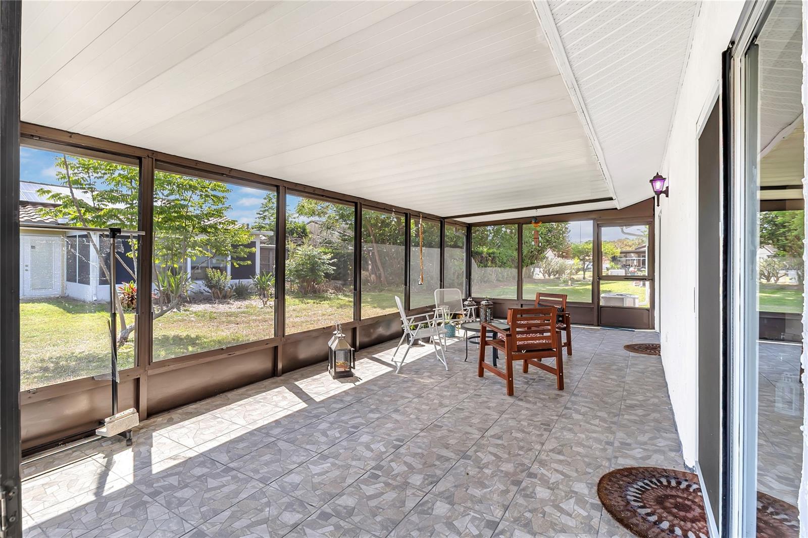 Image 26 of 38 For 10764 Wharton Court