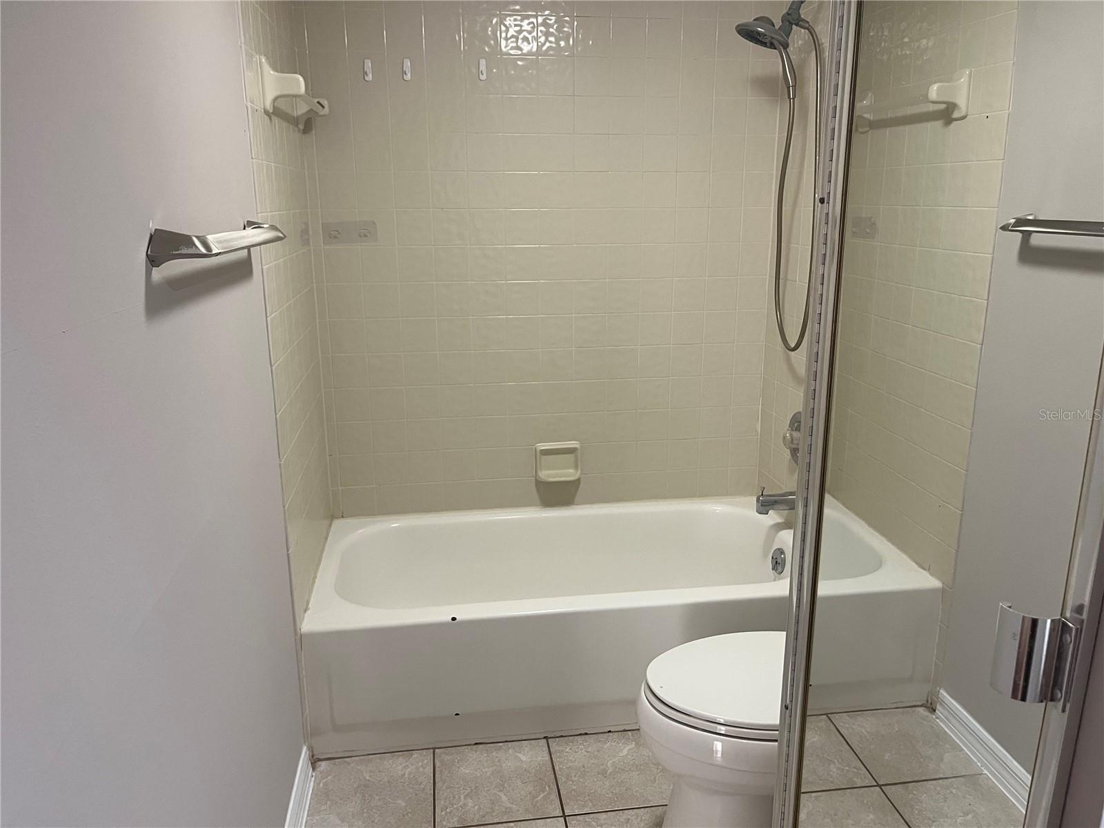 Image 11 of 20 For 5361 Elm Court 330