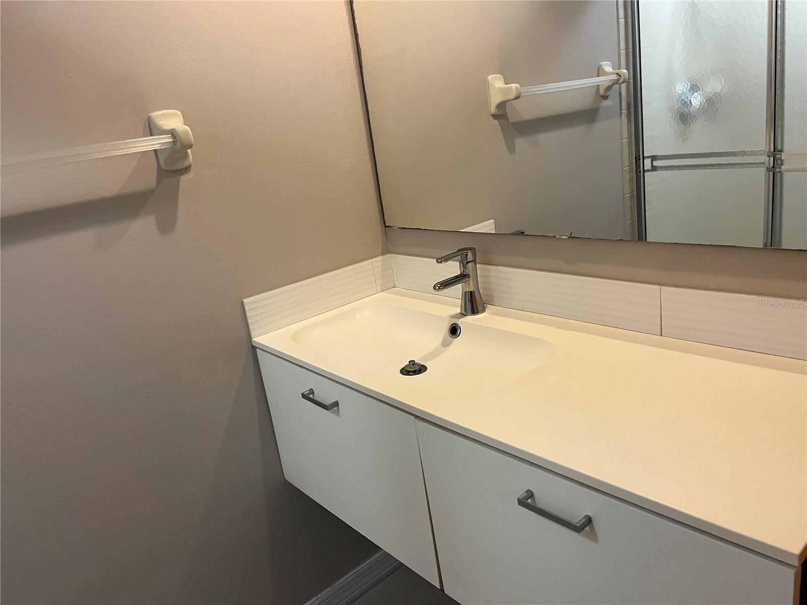 Image 12 of 20 For 5361 Elm Court 330