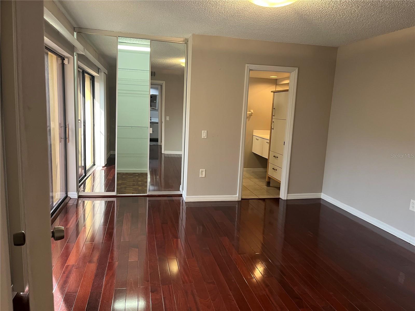 Image 13 of 20 For 5361 Elm Court 330