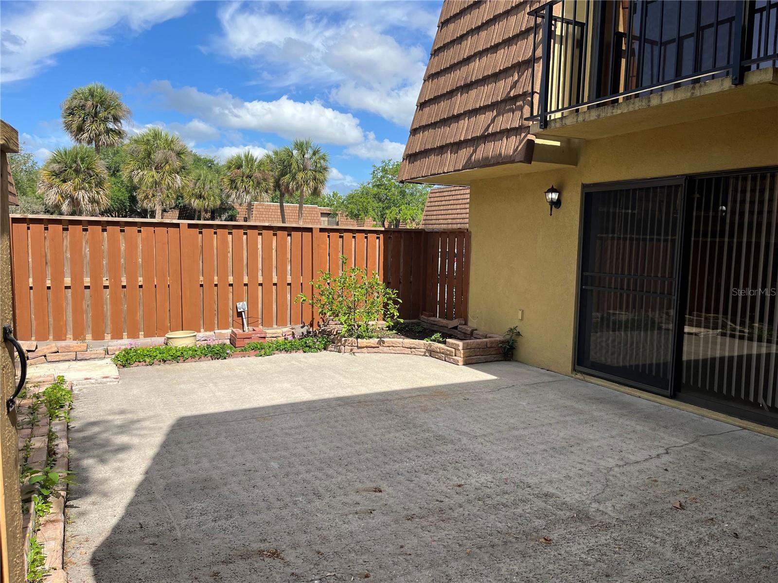 Image 19 of 20 For 5361 Elm Court 330