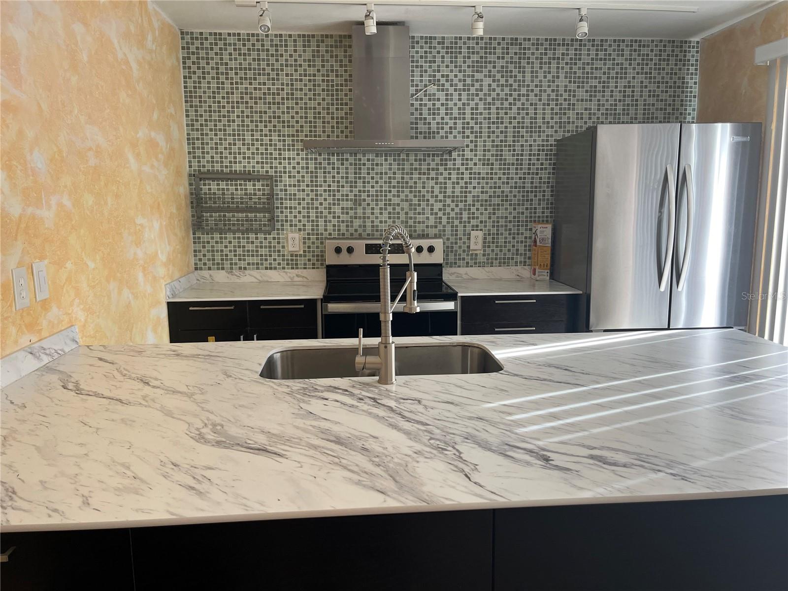 Image 7 of 20 For 5361 Elm Court 330