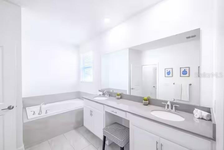 Image 5 of 73 For 3028 Protagonist Street