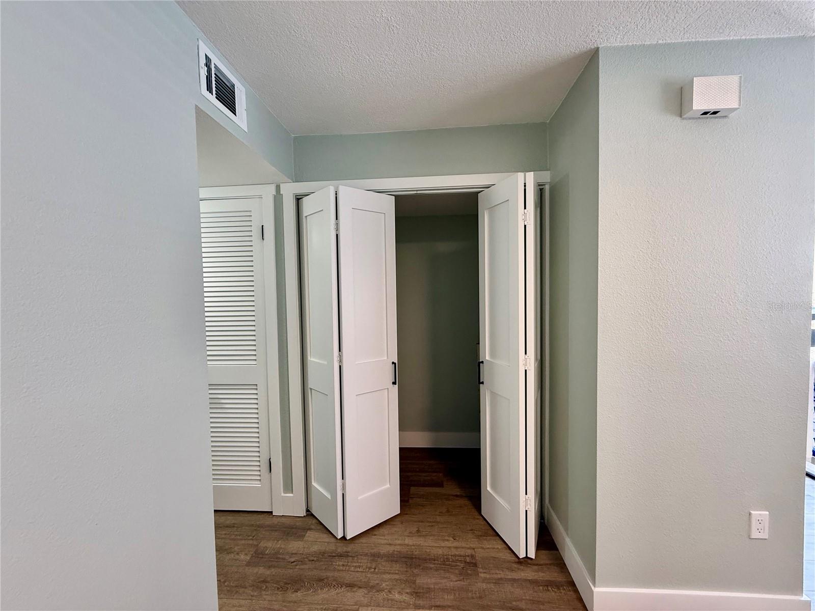 Image 14 of 41 For 3920 Mount Vernon Avenue