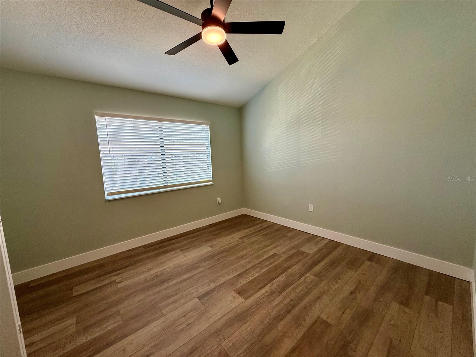 Image 27 of 41 For 3920 Mount Vernon Avenue