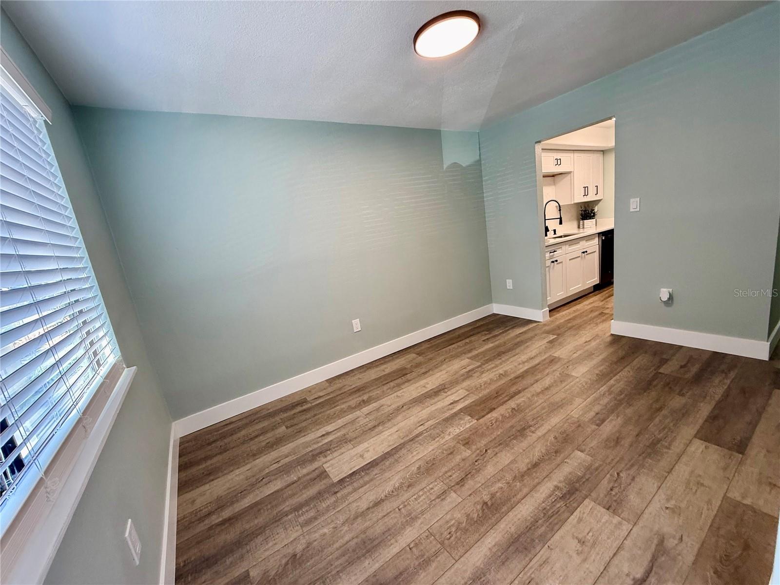 Image 8 of 41 For 3920 Mount Vernon Avenue