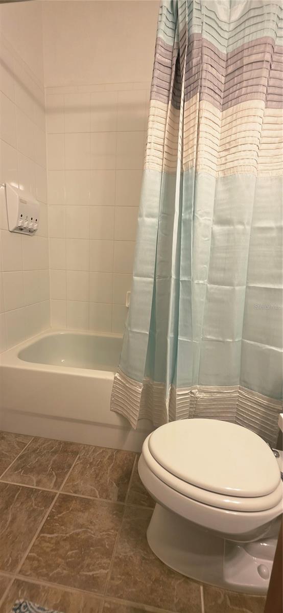 Image 40 of 83 For 505 Gulley Avenue