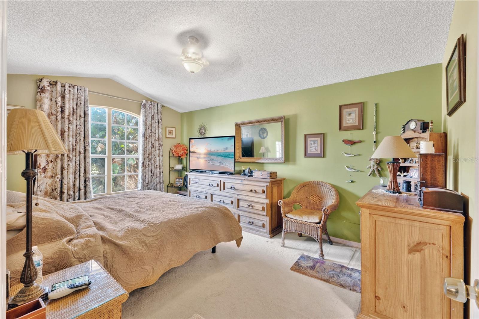 Image 14 of 37 For 897 Osmosis Drive Sw