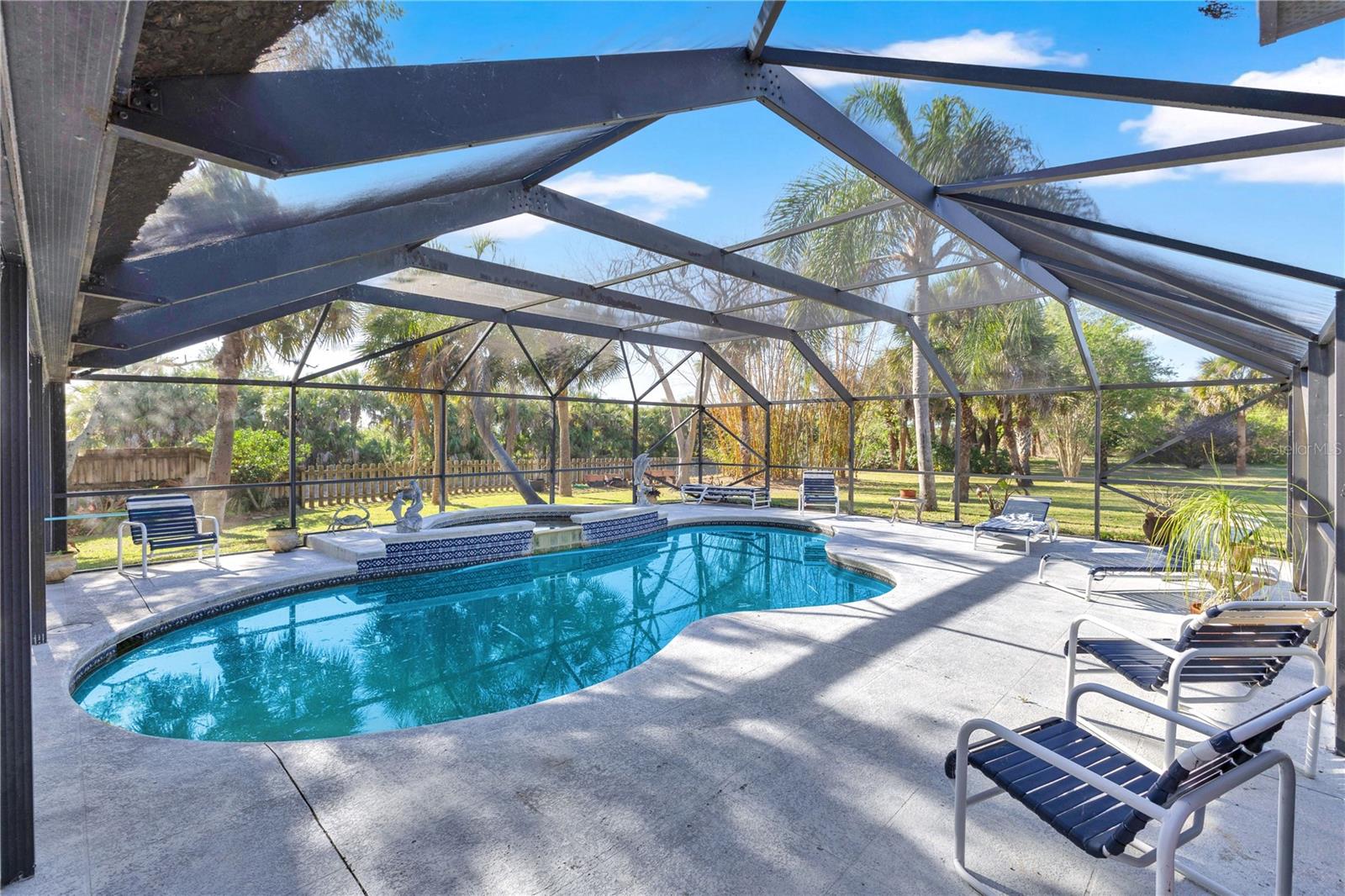 Image 22 of 37 For 897 Osmosis Drive Sw