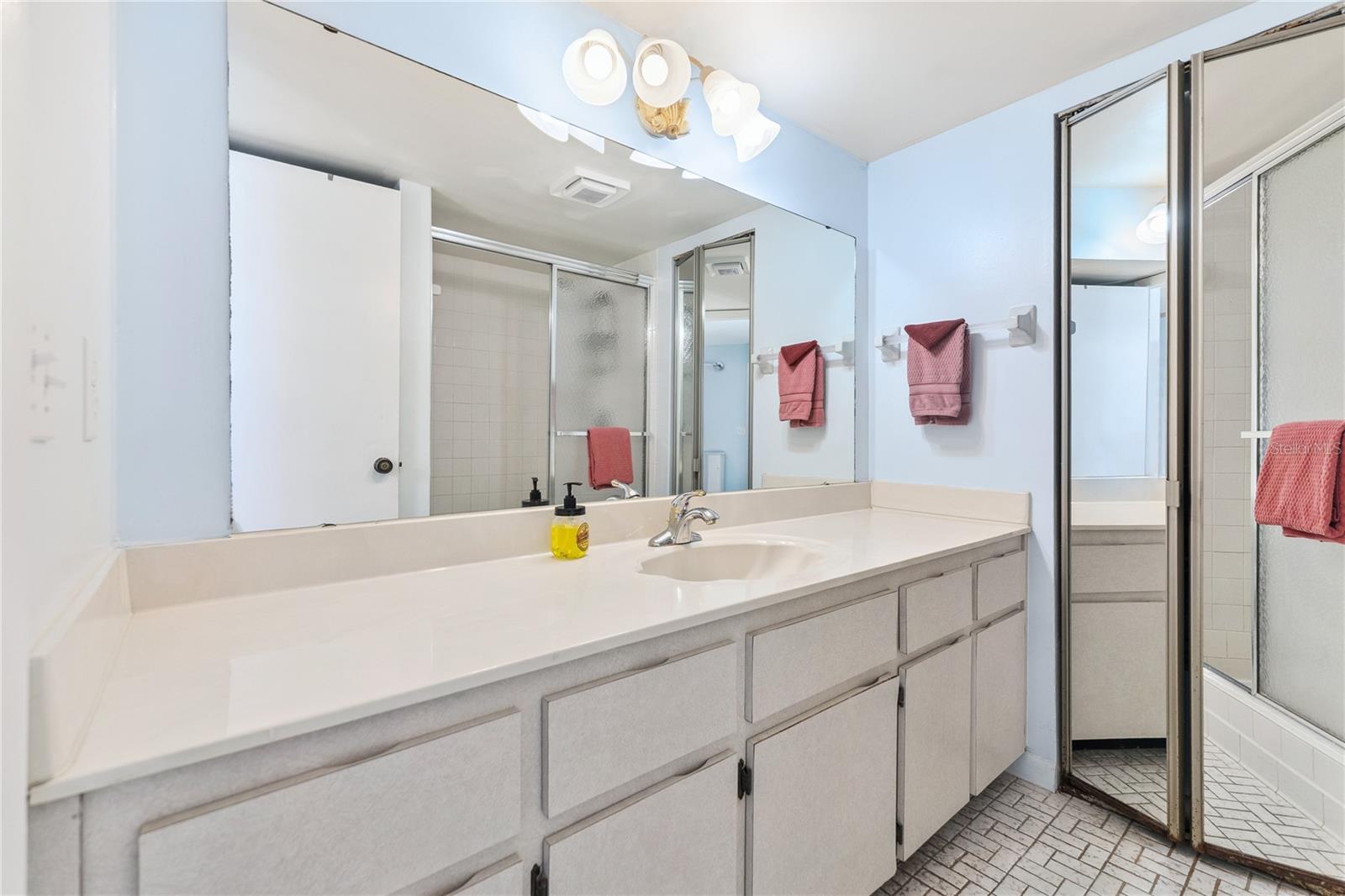 Image 21 of 37 For 4150 Atlantic Avenue 121b