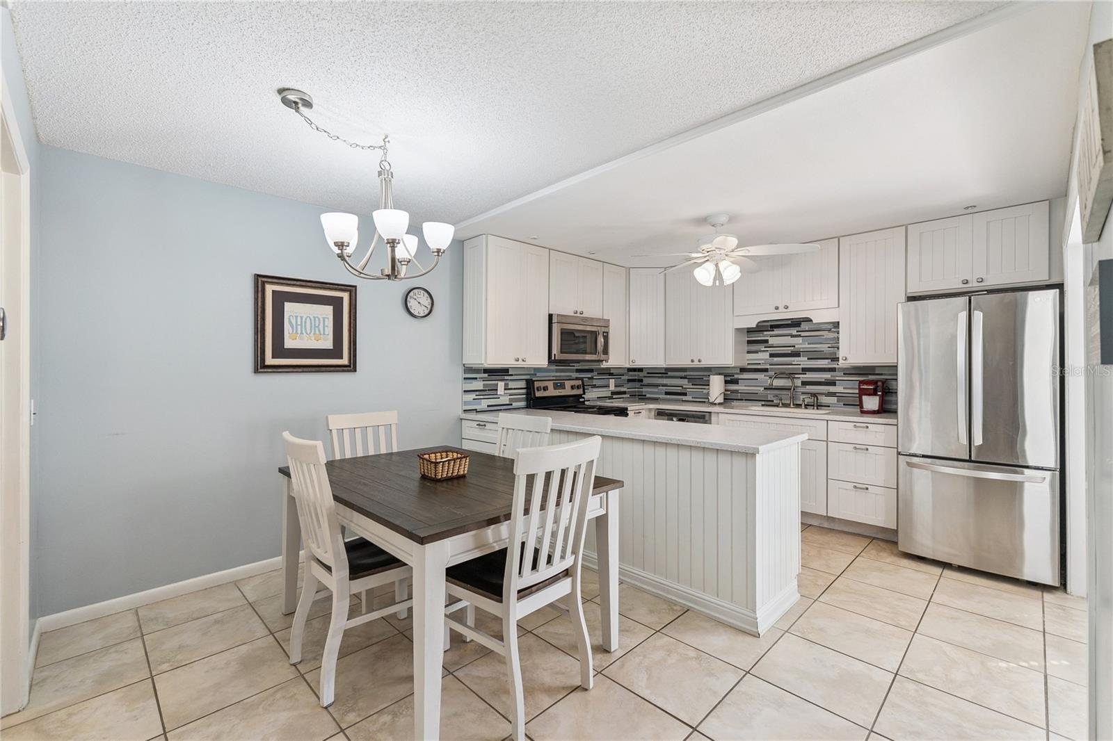 Image 6 of 37 For 4150 Atlantic Avenue 121b