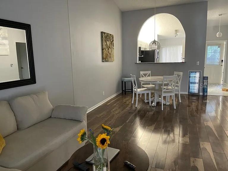 Image 2 of 33 For 1030 Green Pine Boulevard G