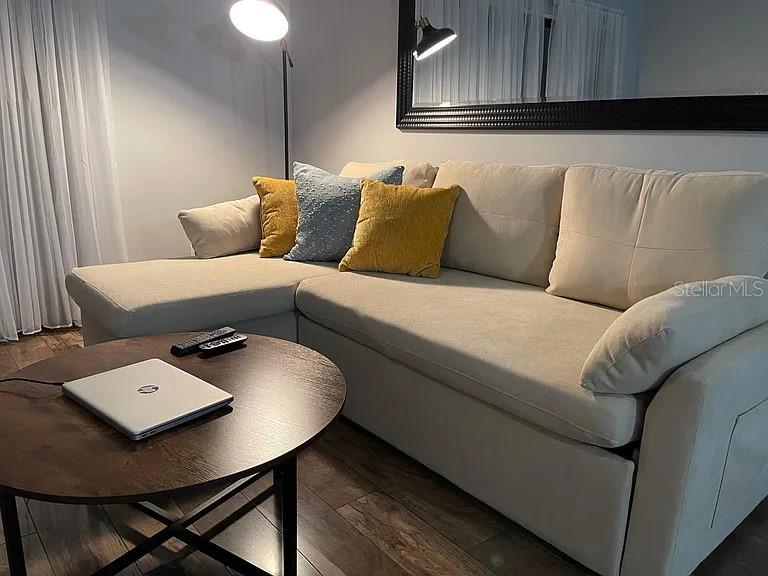 Image 22 of 33 For 1030 Green Pine Boulevard G