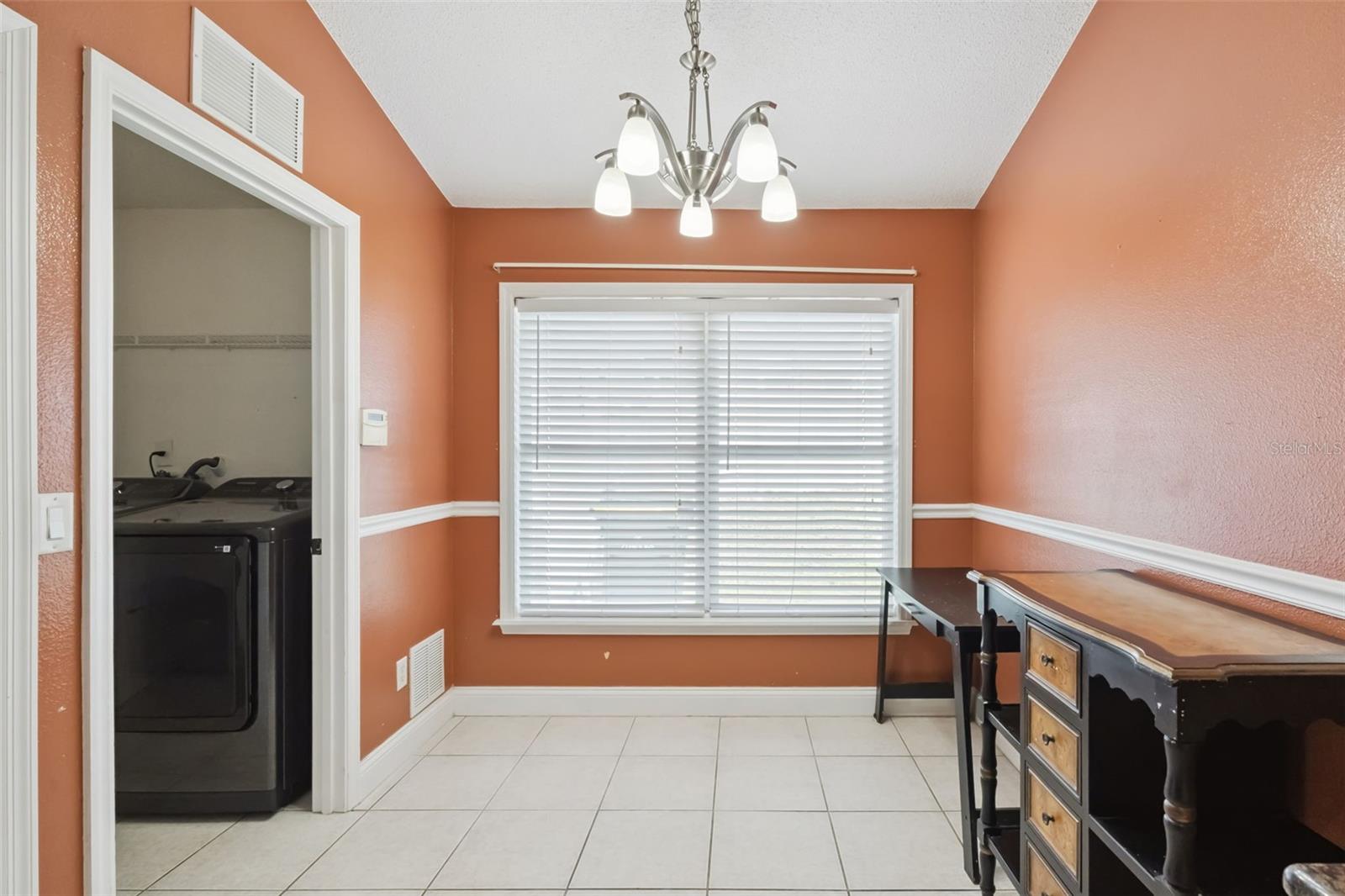 Image 10 of 36 For 1581 Silhouette Drive