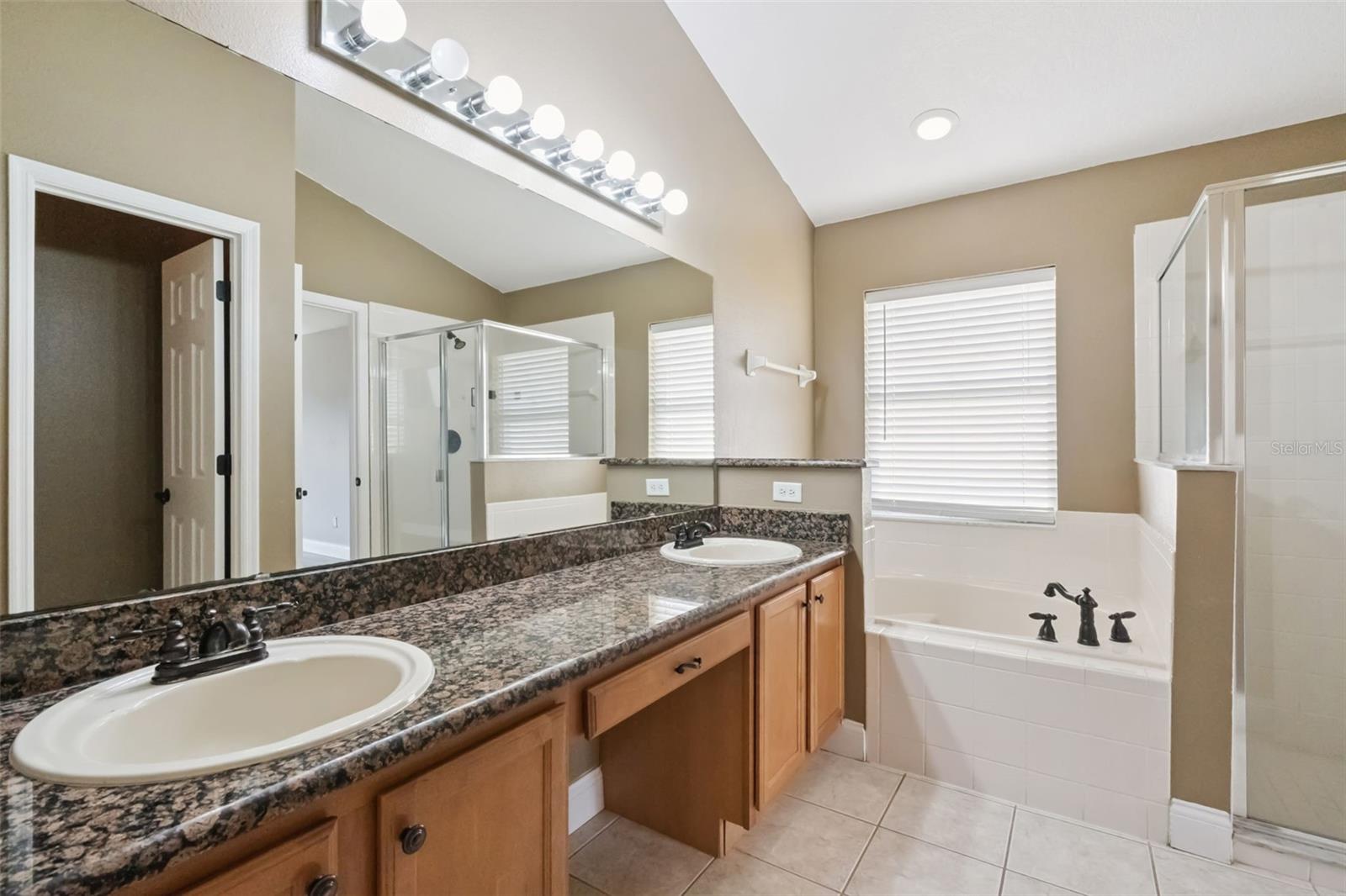 Image 19 of 36 For 1581 Silhouette Drive