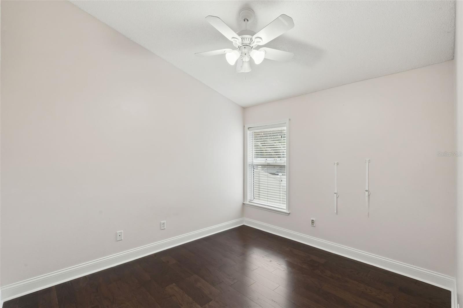 Image 24 of 36 For 1581 Silhouette Drive