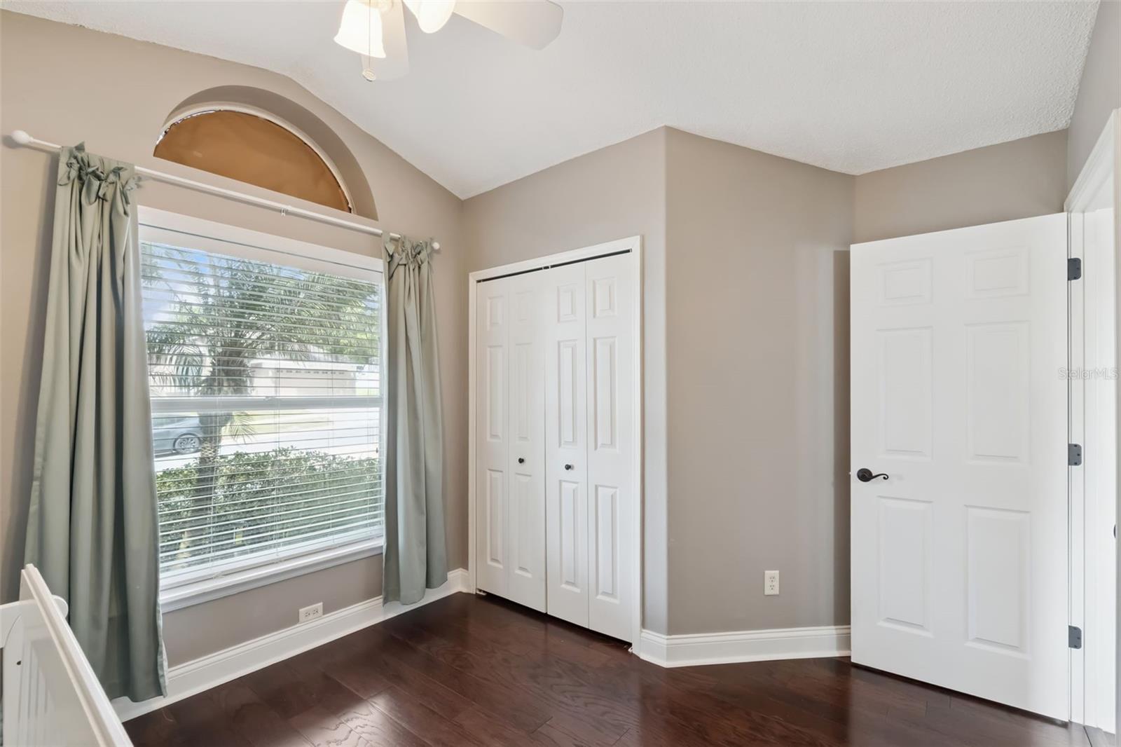 Image 25 of 36 For 1581 Silhouette Drive