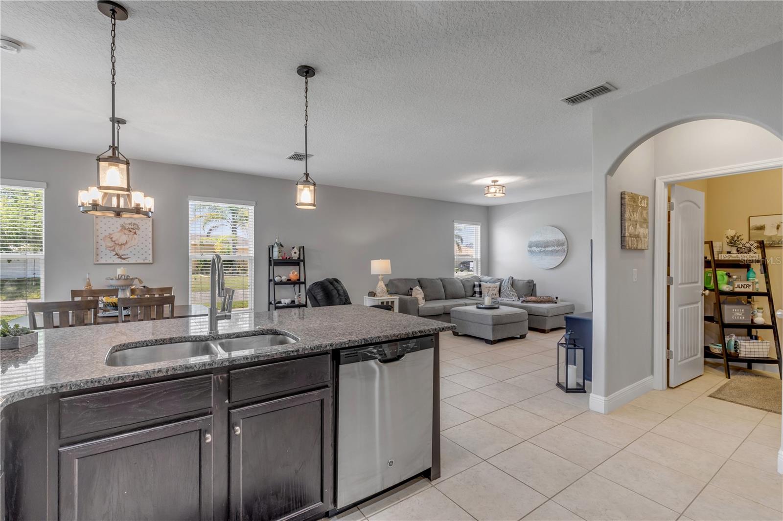 Image 15 of 31 For 5321 Peach Blossom Boulevard