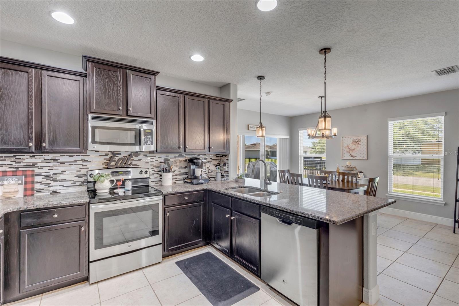 Image 16 of 31 For 5321 Peach Blossom Boulevard