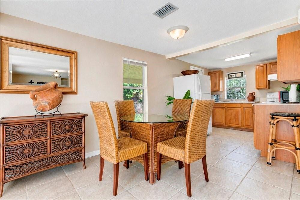 Image 10 of 27 For 595 3rd Street
