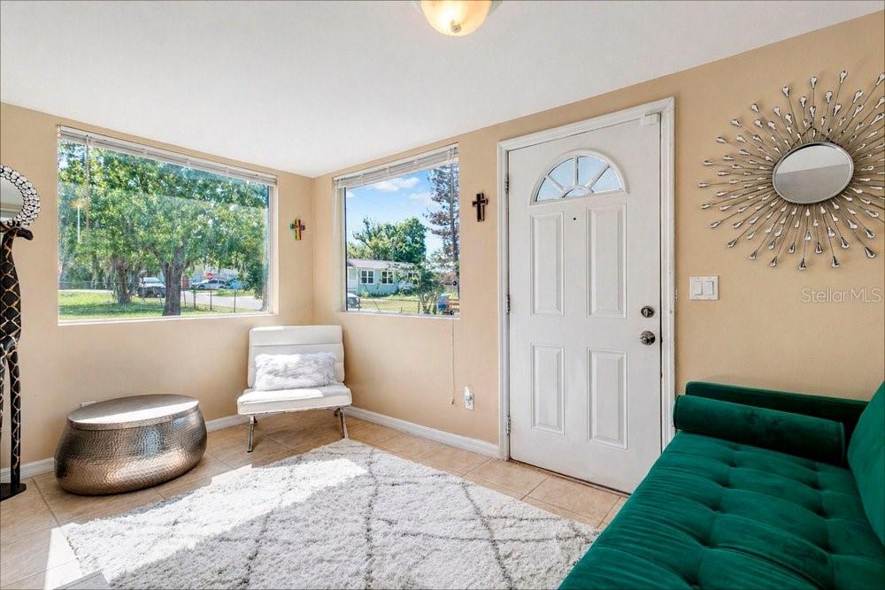 Image 5 of 27 For 595 3rd Street