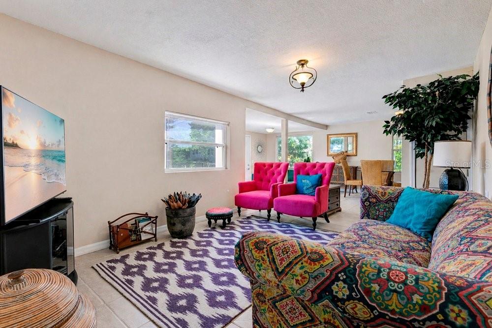 Image 8 of 27 For 595 3rd Street