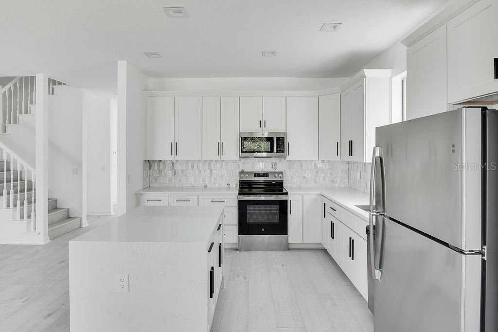 Image 12 of 38 For 14927 Faversham Circle