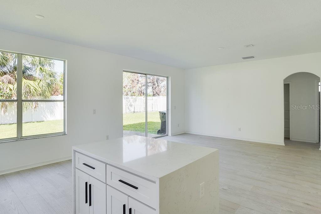 Image 13 of 38 For 14927 Faversham Circle